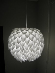 beautiful-diy-felt-lamp-1-500x666